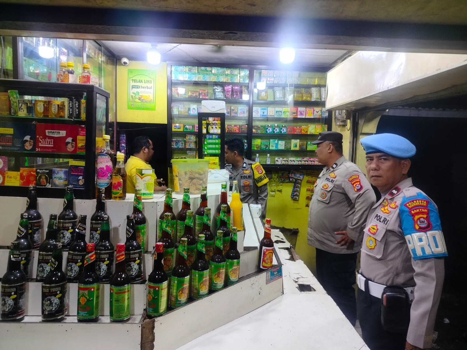Ops Cipkon KRYD Polsek Cikupa Amankan Miras di Kawasan Bizpoint dan Bizlink