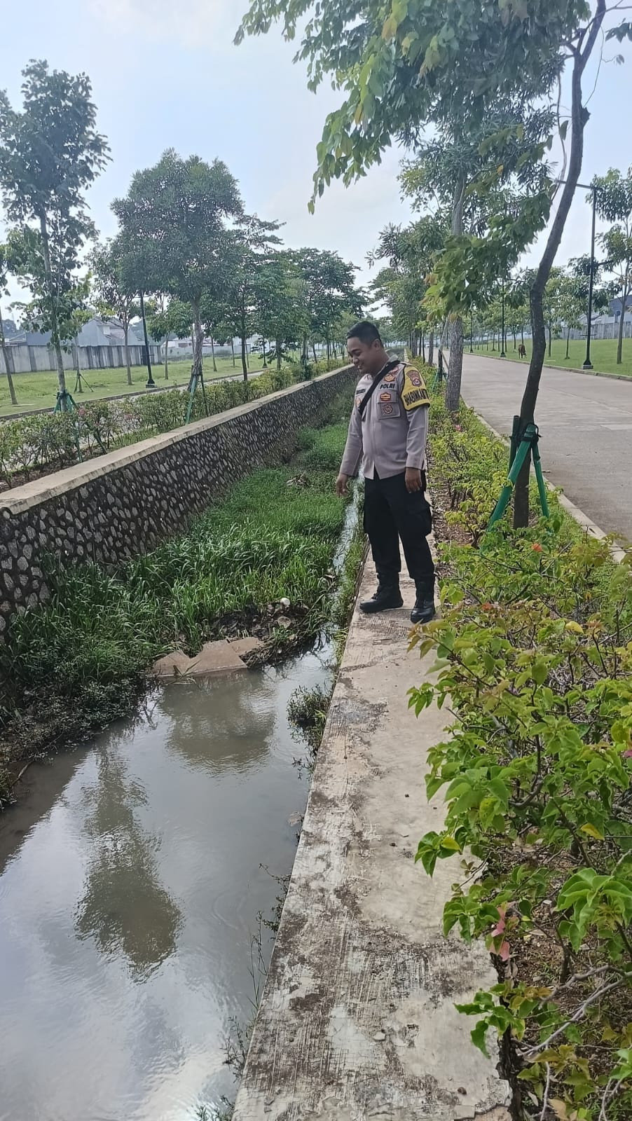 Antisipasi Banjir, Polsek Panongan Lakukan Pengecekan Daerah Rawan di Wilayah Citra Raya